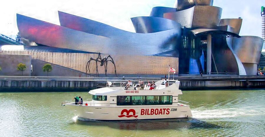 1-Hour Bilbao city Boat Tour or 2-Hour cruise to Portugalete - The audioguide system: great when it works, annoying when it does not
