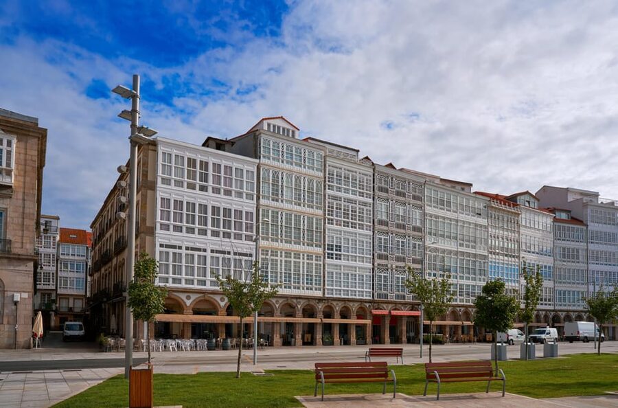 A Coruña: Historic Walking Tour Old Town and Highlights - Old Town lanes and Pescadería, where the city still feels local