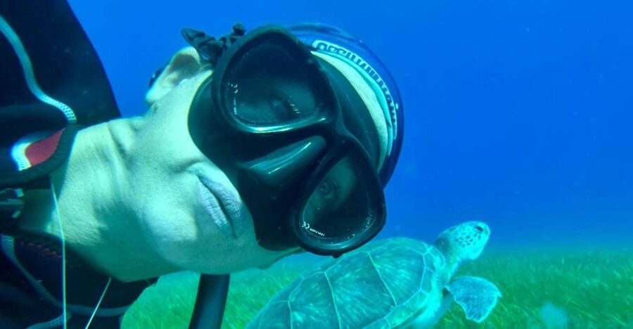 Abades: Guided Snorkeling Tour with Photos - The guide setup: freediving experience, mini groups, real support