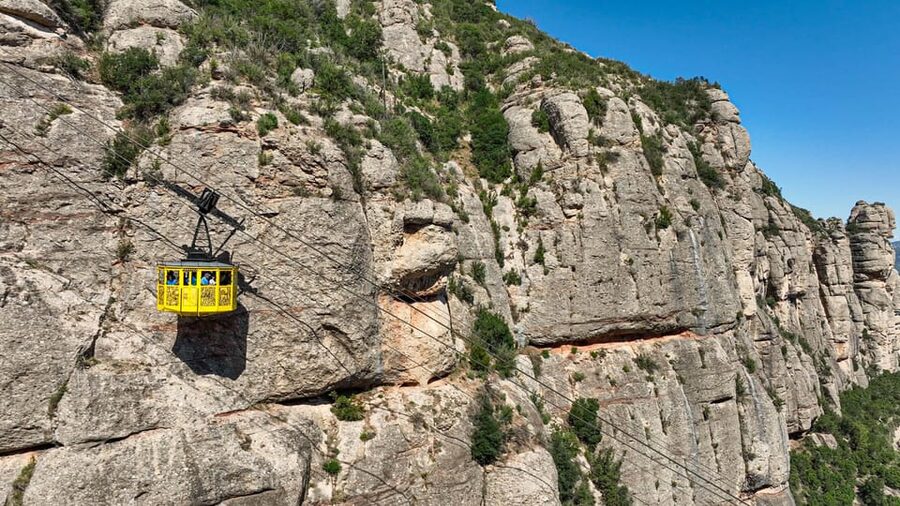 Aeri de Montserrat Cable Car Ticket - Lines, QR code glitches, and small tactics that prevent big delays