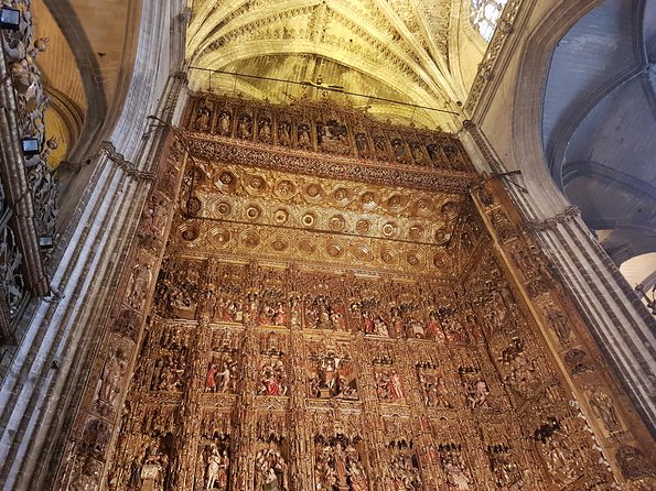 Alcazar and Cathedral of Seville Tour with Skip the Line Tickets - Climbing the Giralda: A Short Stint That Changes How You See Seville