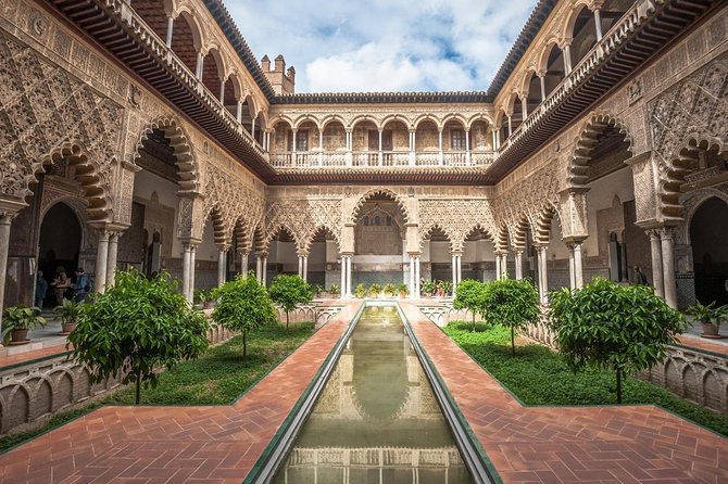 Alcazar, Cathedral and Giralda Guided Tour with Priority Tickets - Key things to know before you go