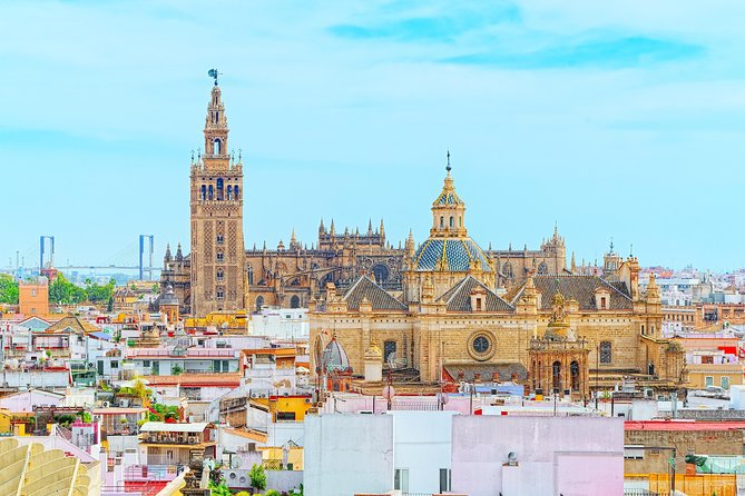 Alcazar, Cathedral and Giralda Guided Tour with Priority Tickets - Guides make or break this day: what the best narration feels like