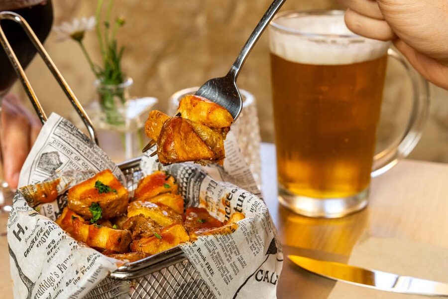Alcudia: Self-Guided Gourmet Tapas and Wine Tour - Key things to know before you go