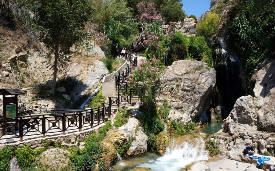 Algar Waterfalls Coach Trip - From Albir & Benidorm - Swim time, picnic rules, and where to eat nearby