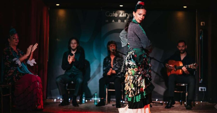 "Algarabía": Flamenco Show at Café Ziryab. Madrid - Café Ziryab in Madrid: a small tablao built for close-up flamenco