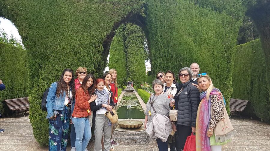 Alhambra: Generalife Gardens & Alcazaba Fast-Track Tour - Pace, Walking, and Who This Tour Fits Best
