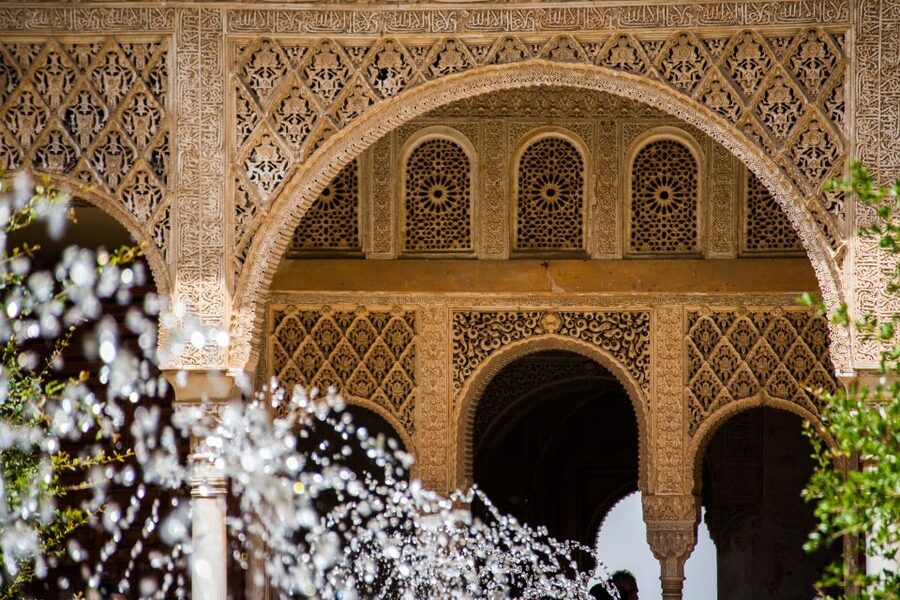 Alhambra: Generalife Gardens & Alcazaba Fast-Track Tour - Nasrid Palaces: What You Get, What You Might Need to Plan