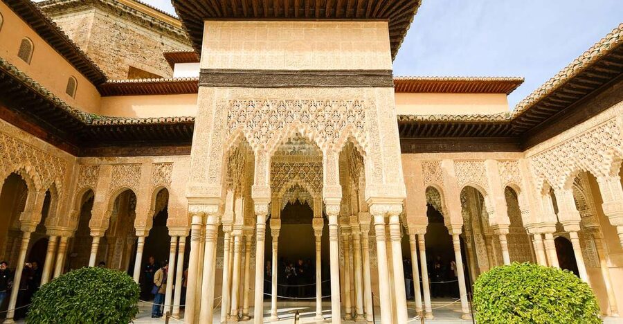 Alhambra, Nasrid Palaces, and Generalife 3-Hour Guided Tour - Palace of Charles V: the bold contrast you cannot ignore
