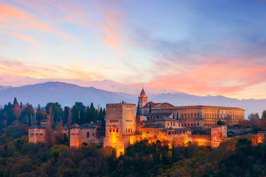 Alhambra, Nasrid Palaces, and Generalife 3-Hour Guided Tour - Generalife Gardens: the calm, the water, and the views