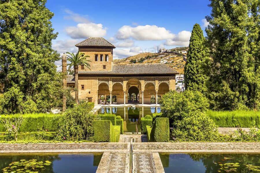 Alhambra's Gardens: Generalife, Partal, Alcazaba, & Carlos V - Who this tour fits best, and who should think twice