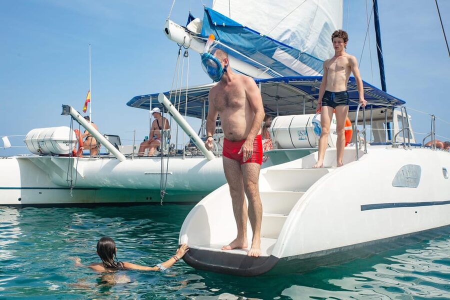 Alicante: 3-Hour Coastal Catamaran Cruise - Drinks, fruit, and what you really get for your money