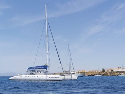6-Hour Catamaran Cruise to Tabarca Island
