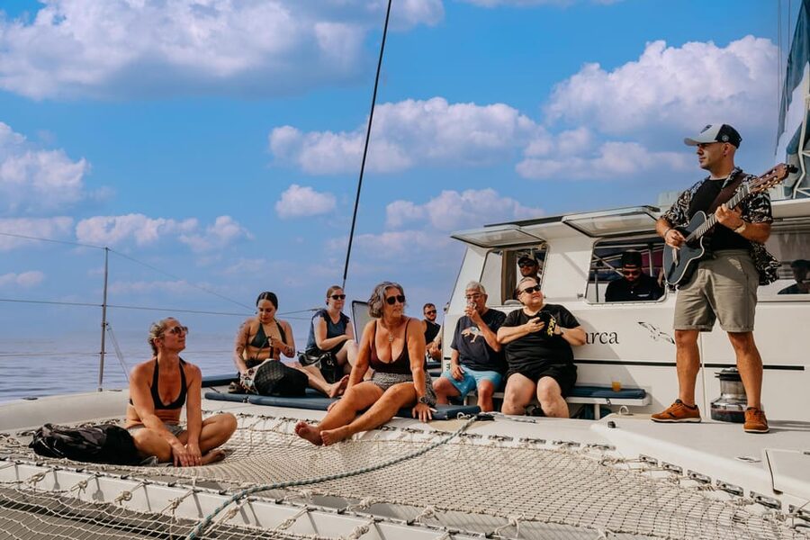 Alicante: Afternoon Cruise with Appetizer and Live Music - A 3-hour Alicante Cruise That Feels Like a Real Escape