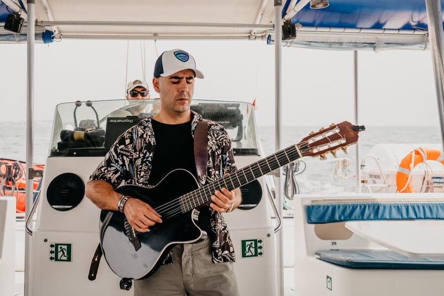 Alicante: Afternoon Cruise with Appetizer and Live Music - What You Get to Eat and Drink (And What You Don’t)