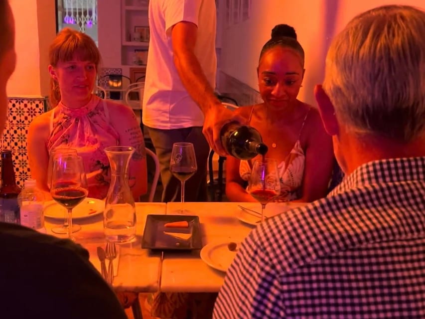 Alicante Best Wine Tasting & Tapas Club - Duration and comfort: how to plan your evening