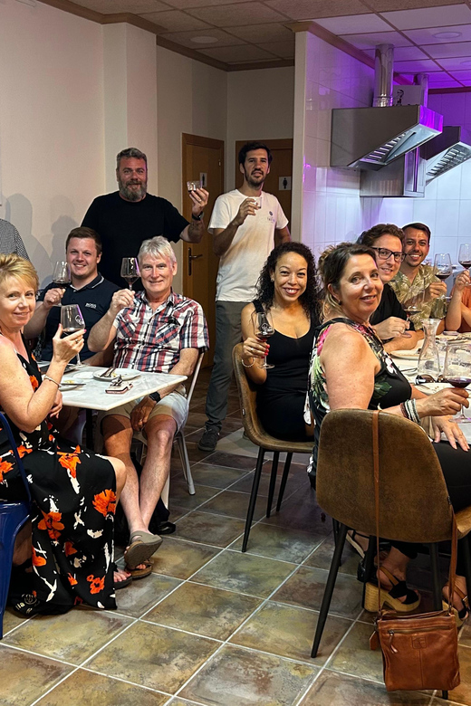 Alicante Best Wine Tasting & Tapas Club - Five wines and five tapas: the pacing that makes it worth $41