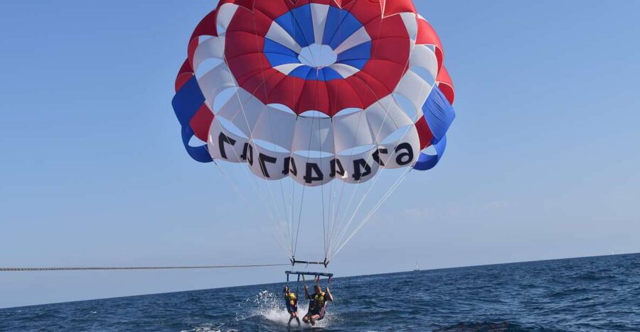 Alicante: Boat Trip and Parasailing Experience with Drink - Marina de Alicante check-in, close to Casino Mediterraneo