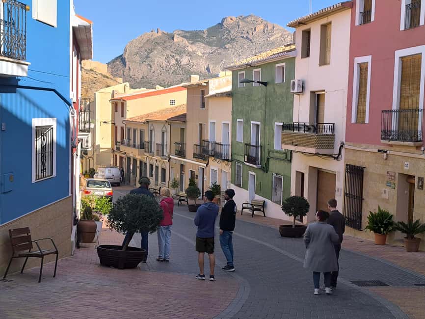 Alicante: Canelobre Caves & Busot – Local Guided Tour - A short photo stop with mountain and sea views