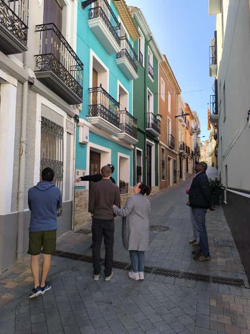 Alicante: Canelobre Caves & Busot – Local Guided Tour - Busot hilltop village walk: narrow lanes, everyday heritage