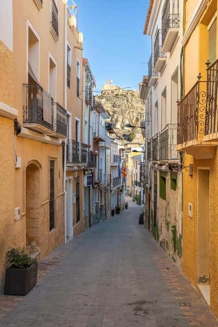 Alicante: Canelobre Caves & Busot – Local Guided Tour - The café drink in Busot: why it’s included
