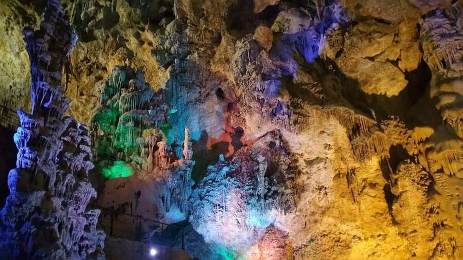 Alicante: Canelobre Caves & Busot Tour including transfer - Canelobre Caves at 700 Meters: What You Actually See