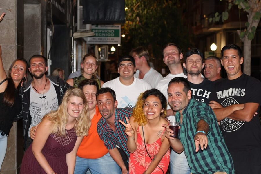 Alicante: Guided Pub Crawl with Shots and Beer - Meeting the guide, finding the starting bar, and getting to the club on time