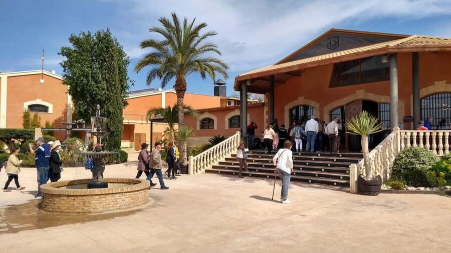 Alicante: Old Winery with Tastings & Gaudí's style of Church - What to pack, and when weather changes the experience