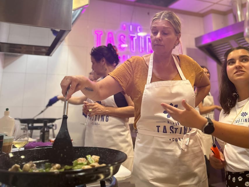 Alicante Paella Cooking Class, Tapas, Drinks and Market - Paella options that fit meat, seafood, and vegetarian tables