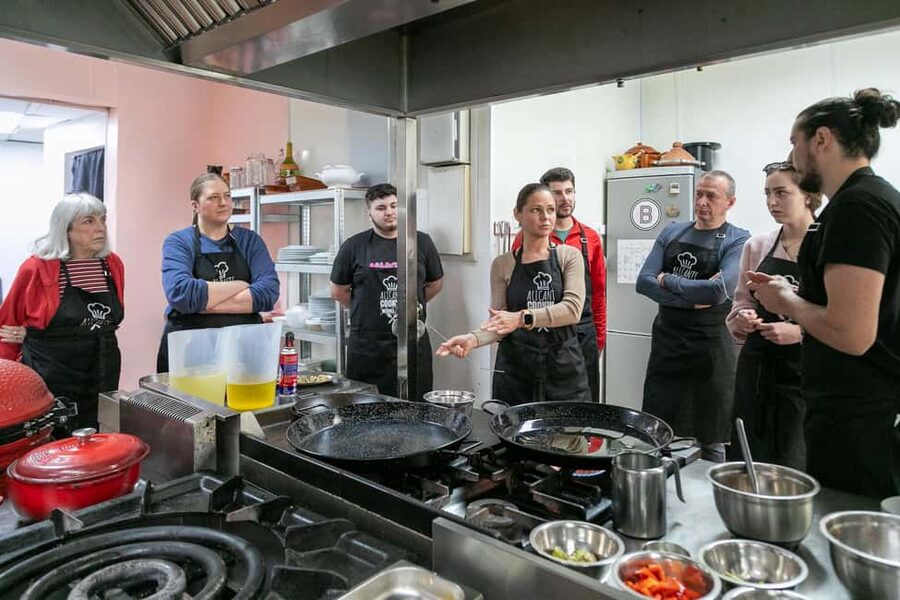 Alicante: Paella & Sangria Class with Tapas and Market Visit - Tapas and Appetizers While You Cook