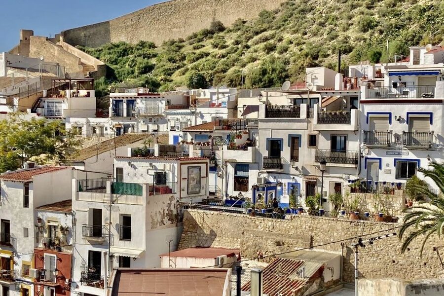 Alicante: Seven Secrets of Alicante Discovery Tour - Santa Cruz Old Town: Where the Stories Fit the Streets