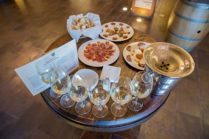 Alicante: Small-Group Countryside Wine Tour with 4 Tastings - Small Group Energy: Up to 7 People, Real Interaction