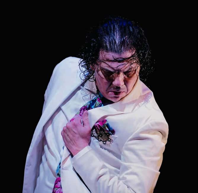 Authentic Flamenco Show Valencia - Seats and views: reserved can still mean side-angle tradeoffs