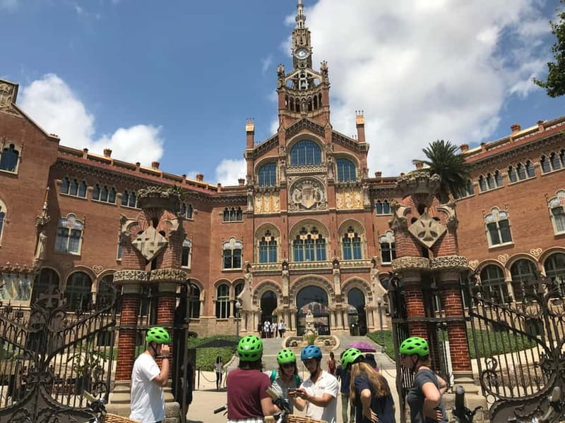 Barcelona: 1.5-Hour Sightseeing Tour by Bike/Electric Bike - Bike Choice: Regular vs Electric, and Who Should Pick What