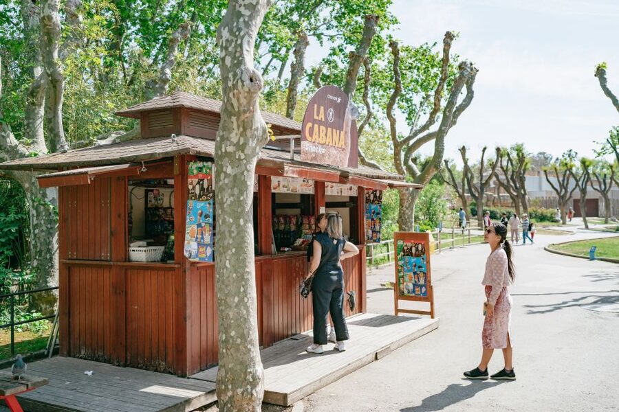 Barcelona: 1-Day Ticket to Barcelona Zoo - Food, drinks, restrooms, and the practical stuff that affects your day