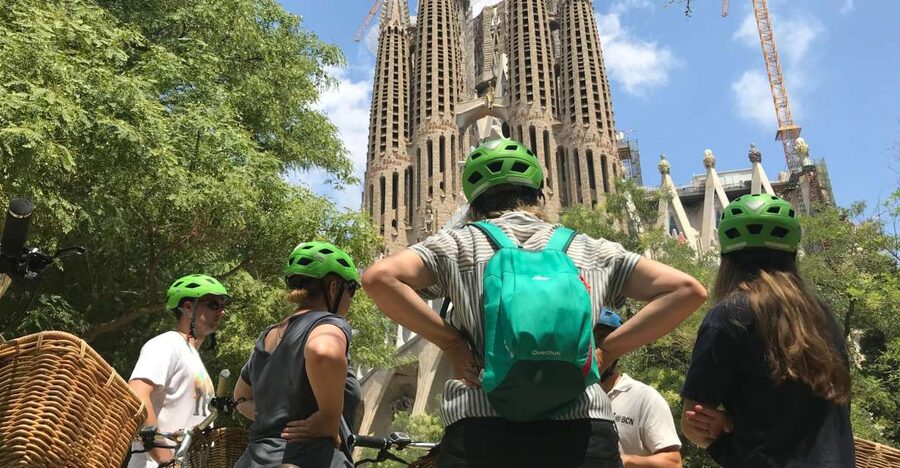 Barcelona: 2.5-Hour Bike or E-Bike Historical Tour - Key things I’d bet on before you book