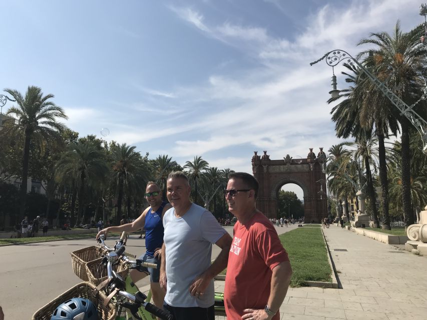 Barcelona: 2.5-Hour Bike or E-Bike Historical Tour - Who should book this and who should skip it