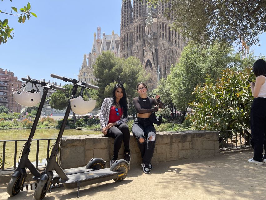 Barcelona: 2-Hour e-Scooter Tour - Ciutadella Park: where the tour earns its keep