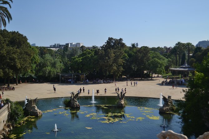 Barcelona 3-hour Bike or E-Bike Tour: Highlights and Hidden Gems - Gothic Quarter on Two Wheels: Medieval Streets and Hidden Corners