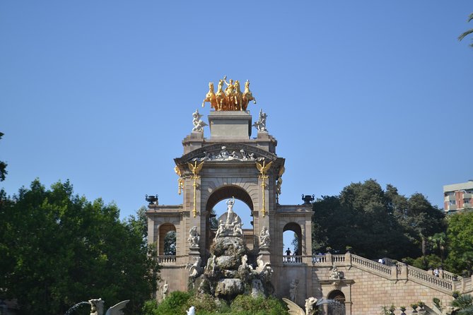 Barcelona 3-hour Bike or E-Bike Tour: Highlights and Hidden Gems - Sagrada Familia Stop: The Unfinished Masterpiece Moment