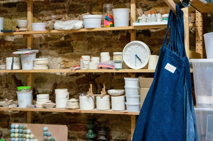 Barcelona: Artisan Ceramic Cup or Vase Making Workshop - A quick guide on what to wear and how to get the most out of it