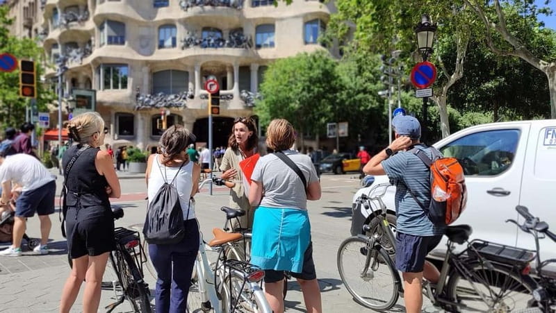 Barcelona: Bike or eBike Tour, Top Sights & Local Insights - El Born: Hidden Streets and Local Stories You’ll Use Later