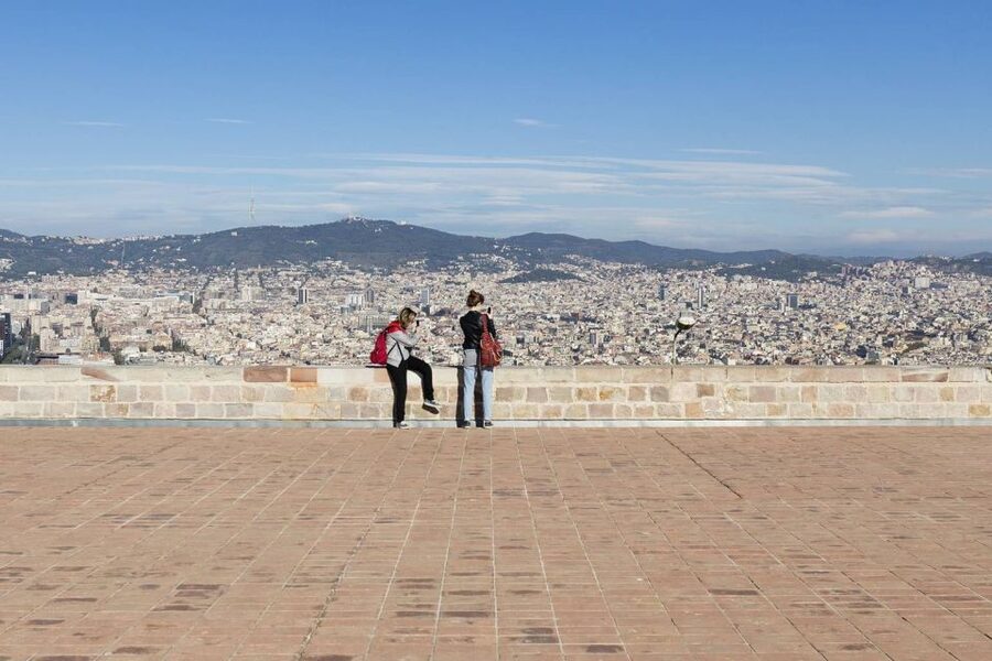 Barcelona Cable Car Sky Views, Magic Fountain & Castle Visit - Helpful Tips to Make Your Day Smoother