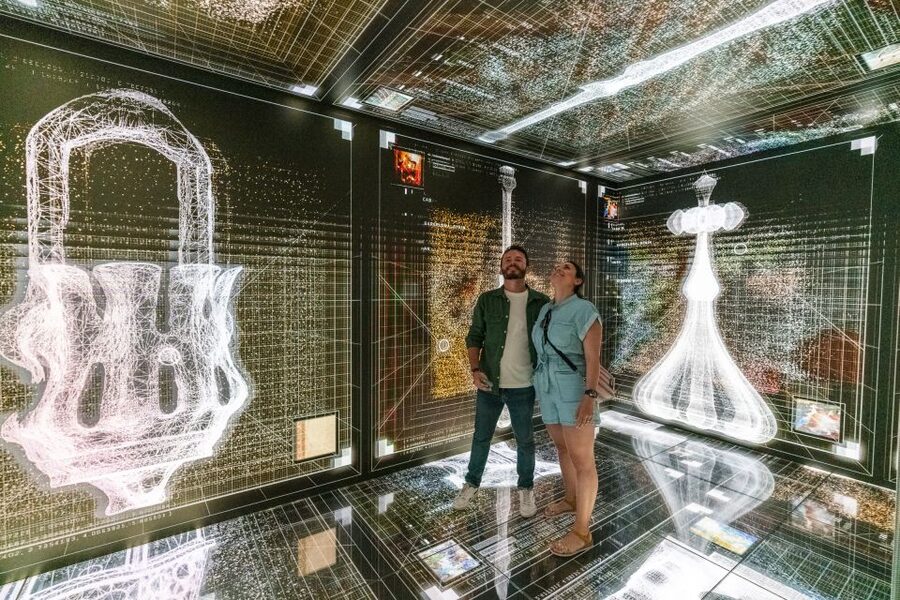 Barcelona: Casa Batlló Be The First Entry Ticket - Gaudí Cube: The Six-Sided LED Experience (and One Safety Consideration)