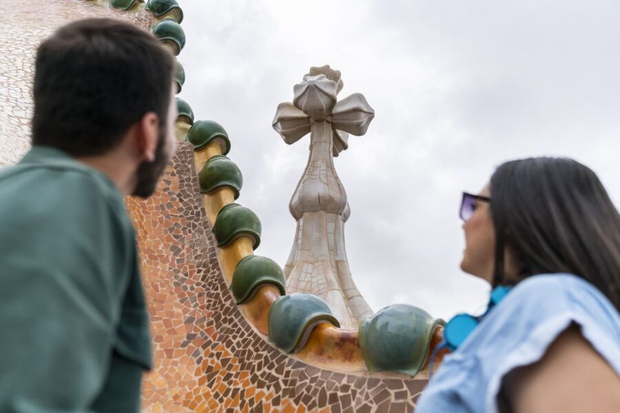 Barcelona: Casa Batlló Be The First Entry Ticket - The Tablet, AI-Style Layers, and What They’re Actually For