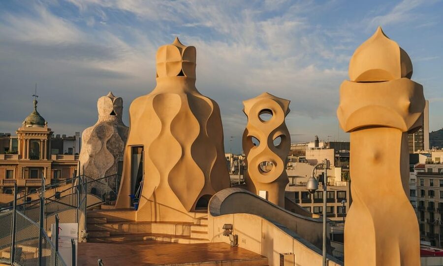 Barcelona: Casa Batlló, Casa Milà & Casa Vicens Guided Tour - Casa Vicens: self-paced audio guide, plus cava if selected