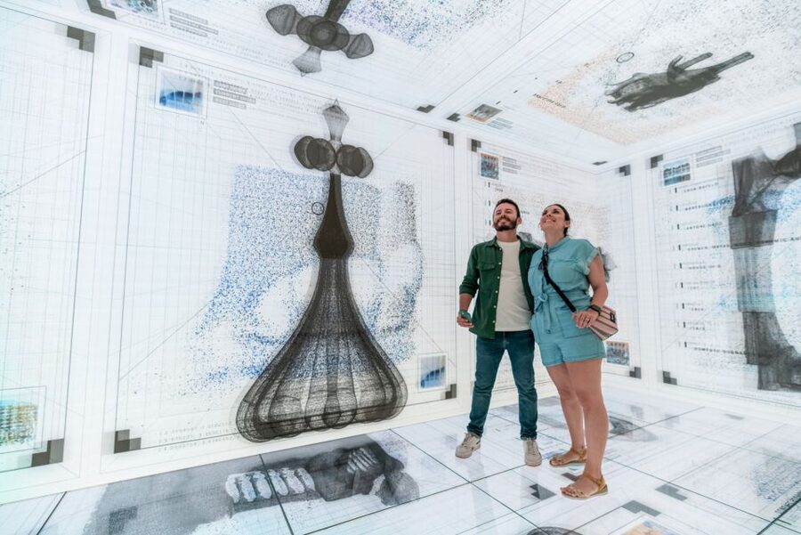 Barcelona: Casa Batlló Entry with Self-Audioguide Tour - Patio, Rooftop, and Breaks That Make the Visit Better