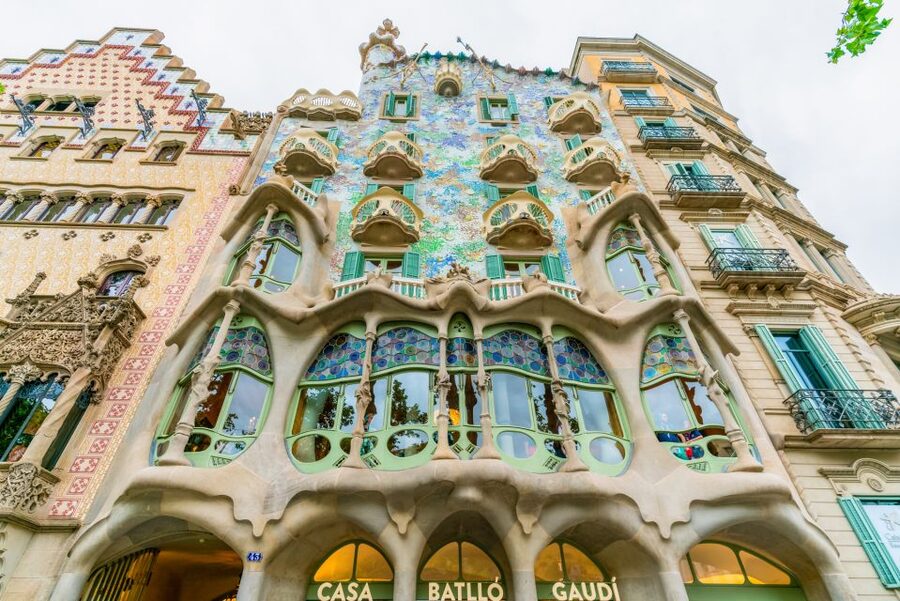 Barcelona: Casa Batlló Entry with Self-Audioguide Tour - Your Self-Audioguide in 15 Languages, Plus a Scripted Soundtrack