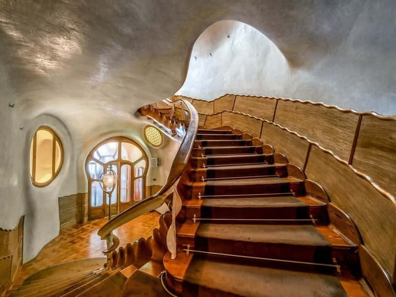 Barcelona: Casa Batlló Tour and Optional White Rabbit Museum - Key highlights to watch for