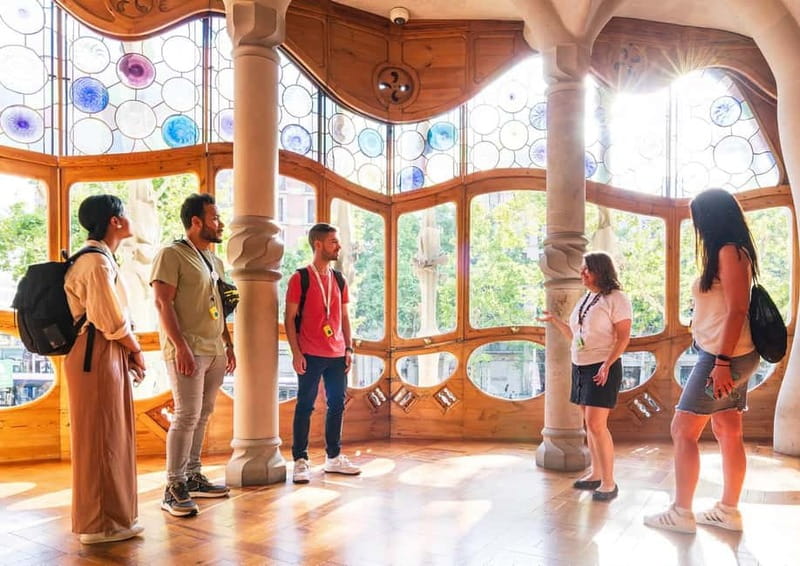 Barcelona: Casa Batlló Tour and Optional White Rabbit Museum - Inside Casa Batlló: how you see the family home and the design ideas